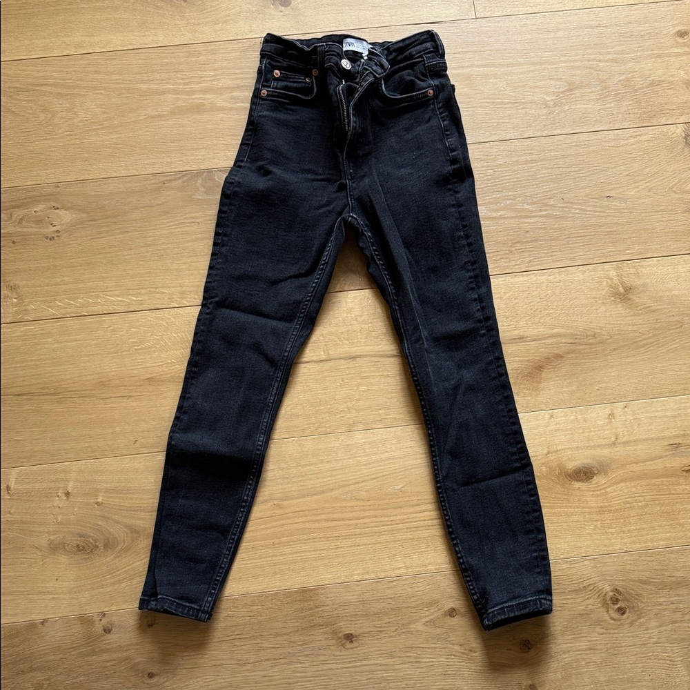 Zara Black Skinny High-Rise Jeans